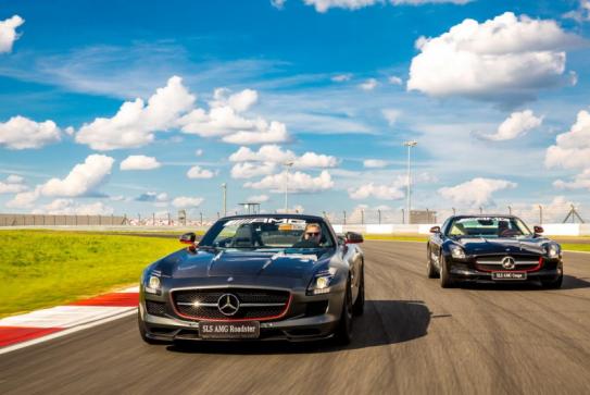Мероприятие по вождению AMG Академия вождения AMG