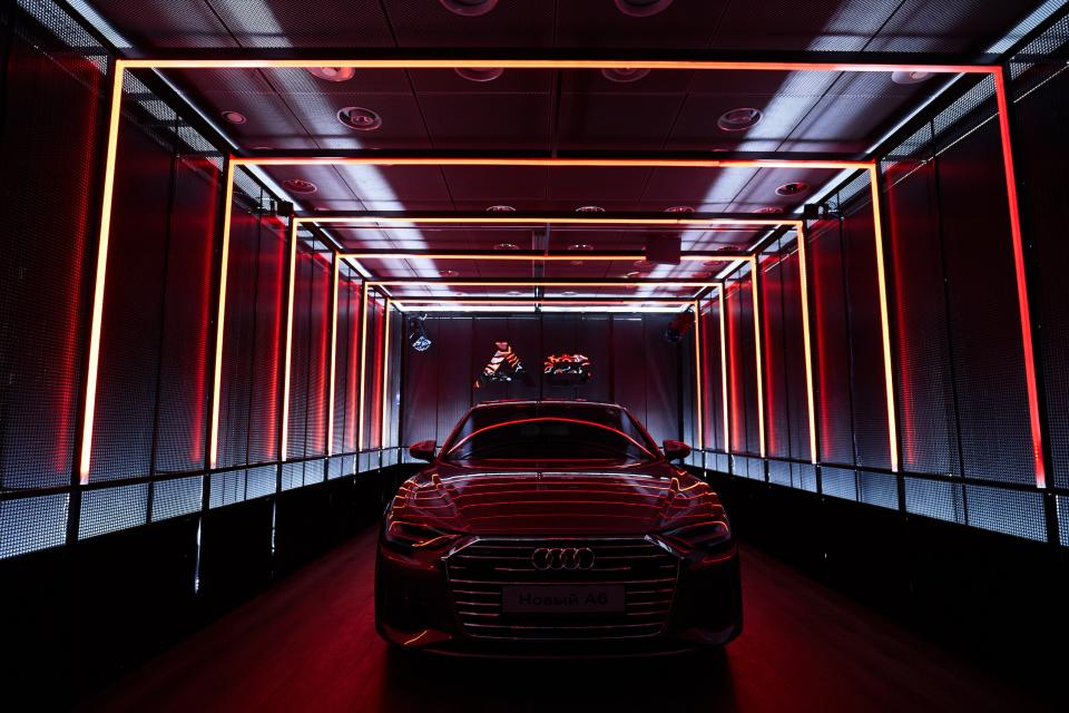 Презентация автомобиля. Audi event. Появления автомобиля на презентации Ауди.